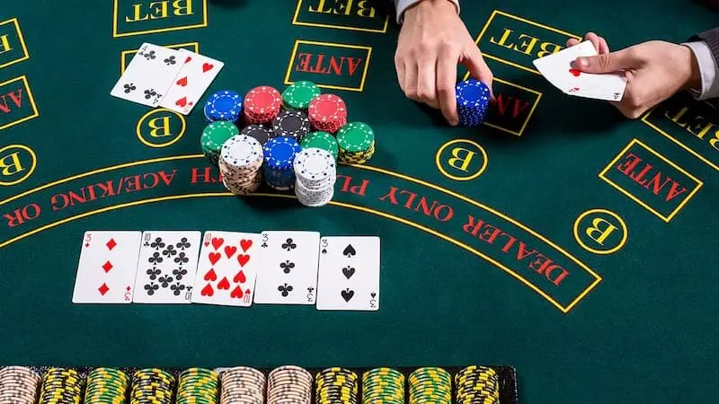 Cách ván cược Poker diễn ra như thế nào?